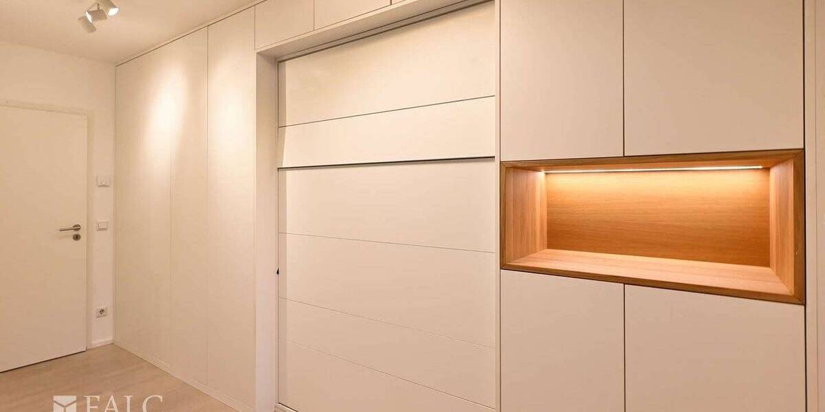 Komfortabel, ruhig, begehrt -Ruheoase in zentraler Lage -Wohnen mit Garten und Tiefgaragenstellplatz 3 zimmer