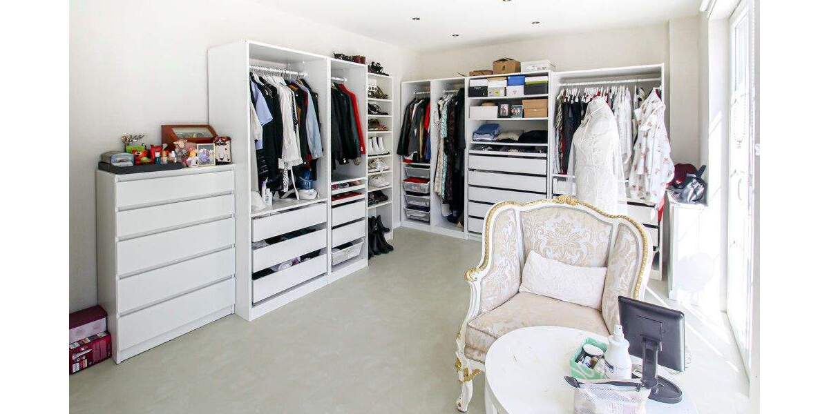 Imposantes Landhaus mit diversen Nebengebäuden 7 zimmer