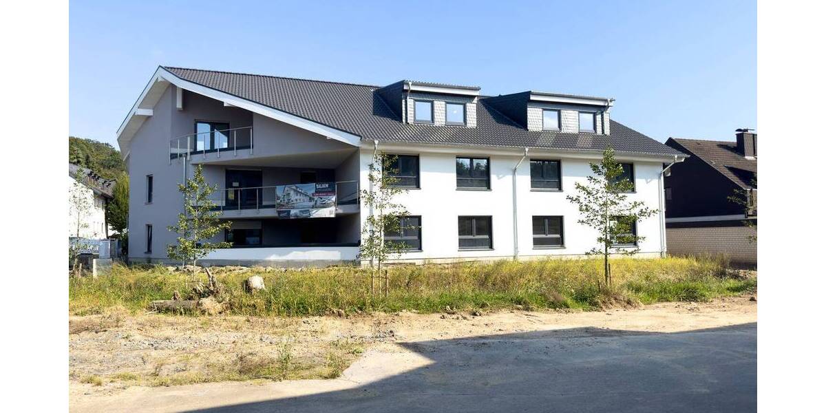 *Gemütlich und attraktiv mit Loggia und Stellplatz* 3 zimmer