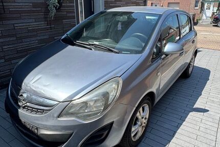 Opel Corsa 207.000 km 1.300 &euro; Rommerskirchen 41569