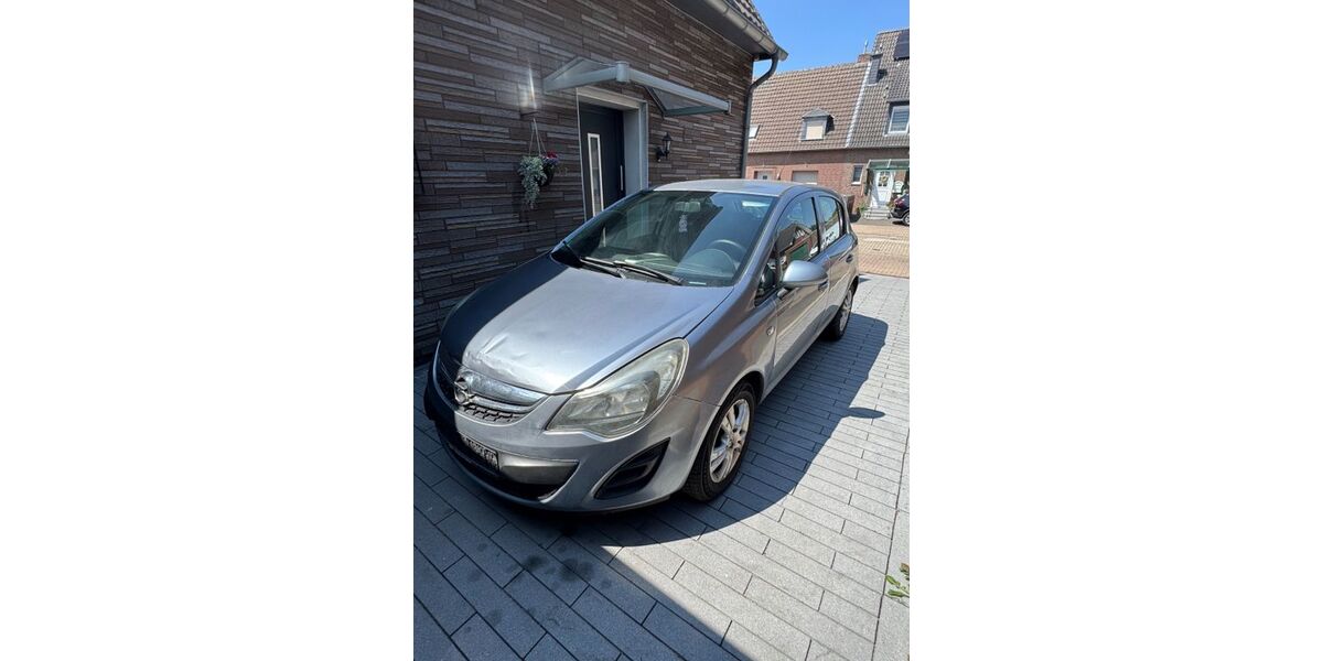 Opel Corsa 207.000 km 1.300 &euro; Rommerskirchen 41569