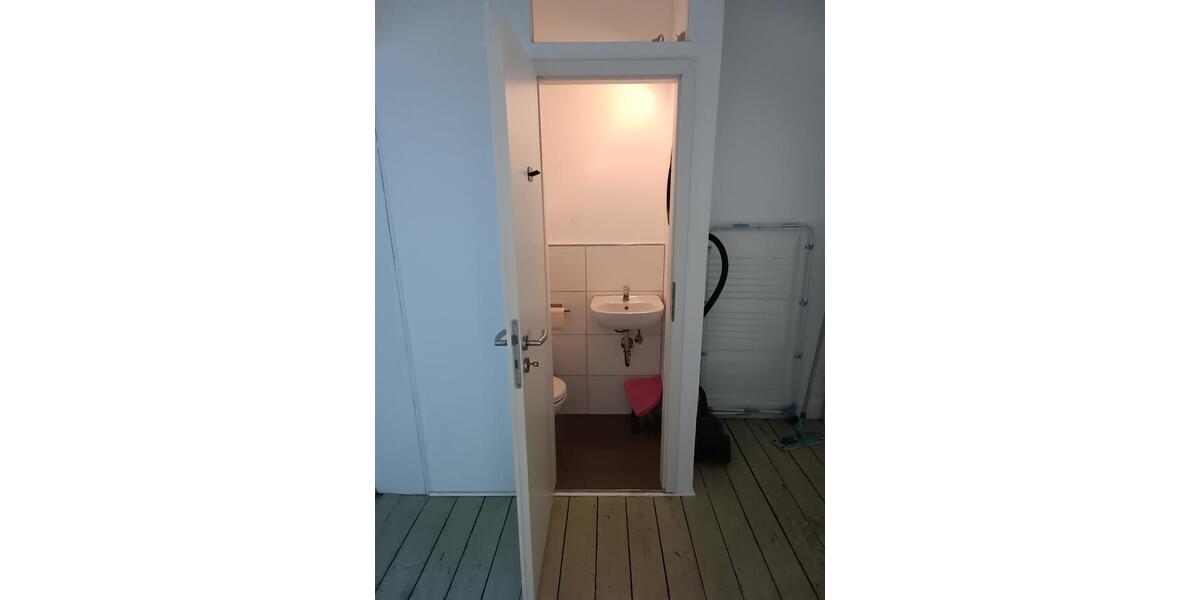 Dachgeschoßwohnung Mönchengladbach - 1 Zimmer, 20 m&sup2;, 450&euro; | Angebot:25649491