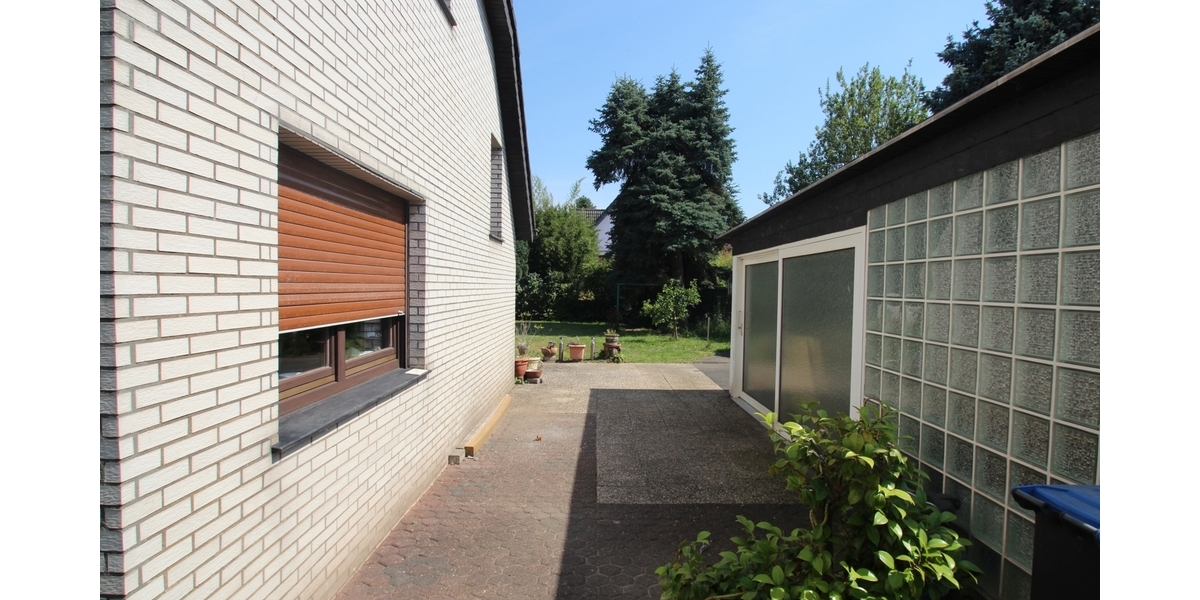 Mit 3D-Rundgang: Ihr neues Zuhause in Reusrath - Einfamilienhaus mit Potenzial und großem Grundstück - Einfamilienhaus Langenfeld | Angebot:27120028