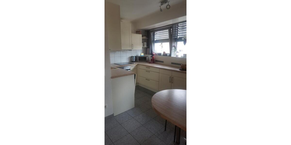 Etagenwohnung Leverkusen - 4 Zimmer, 130 m&sup2;, 1.600&euro; | Angebot:26302934