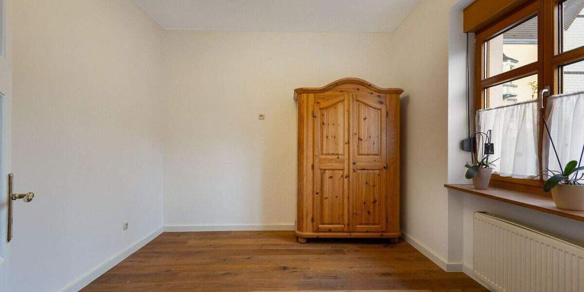 Städtisch im Grünen - Altbauwohnung mit großem Garten und viel Privatsphäre im Zweiparteienhaus! 3 zimmer