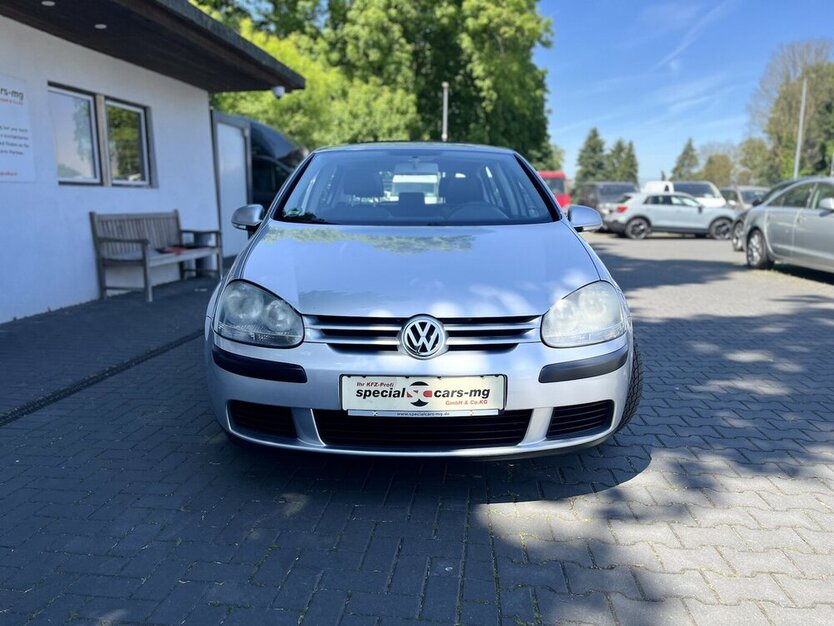 VW Golf Trendline / Klima / Schiebedach / ZV 185.000 km 2.490 € Mönchengladbach 41066