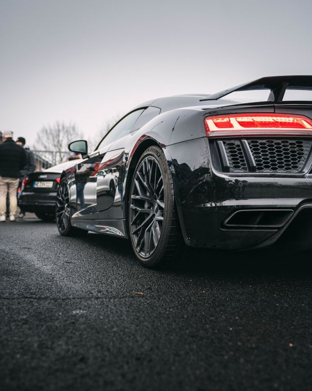 R8