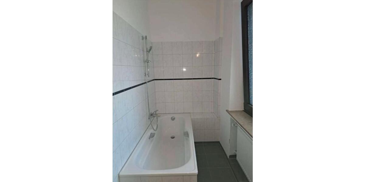 Etagenwohnung Neuss - 2 Zimmer, 66 m&sup2;, 1.100&euro; | Angebot:25714454