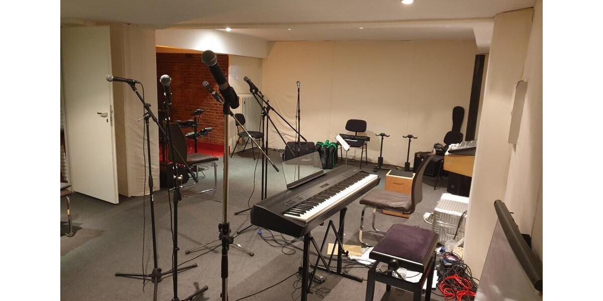 ### Studio, Lager, Büro, Training, Atelier, Musik, Unterricht ### zimmer