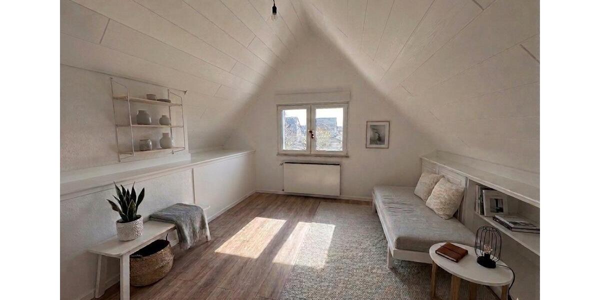 Dachgeschoßwohnung Dormagen Broich - 3 Zimmer, 67 m&sup2;, 950&euro; | Angebot:26431158