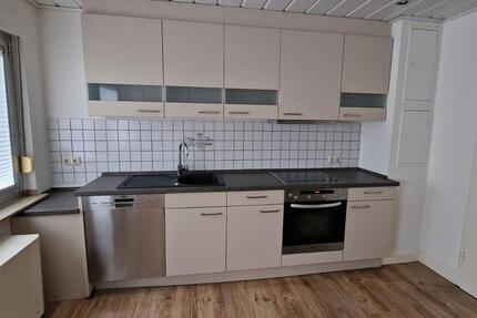 Windberg - bezugsfertige Maisonetten Wohnung im 2. OG und DG, EBK 4 zimmer