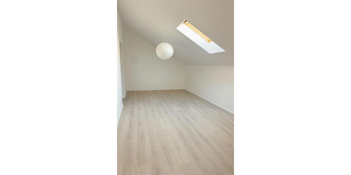 Einfamilienhaus Solingen Aufderhöhe - 5 Zimmer, 70 m&sup2;, 580&euro; | Angebot:26419238