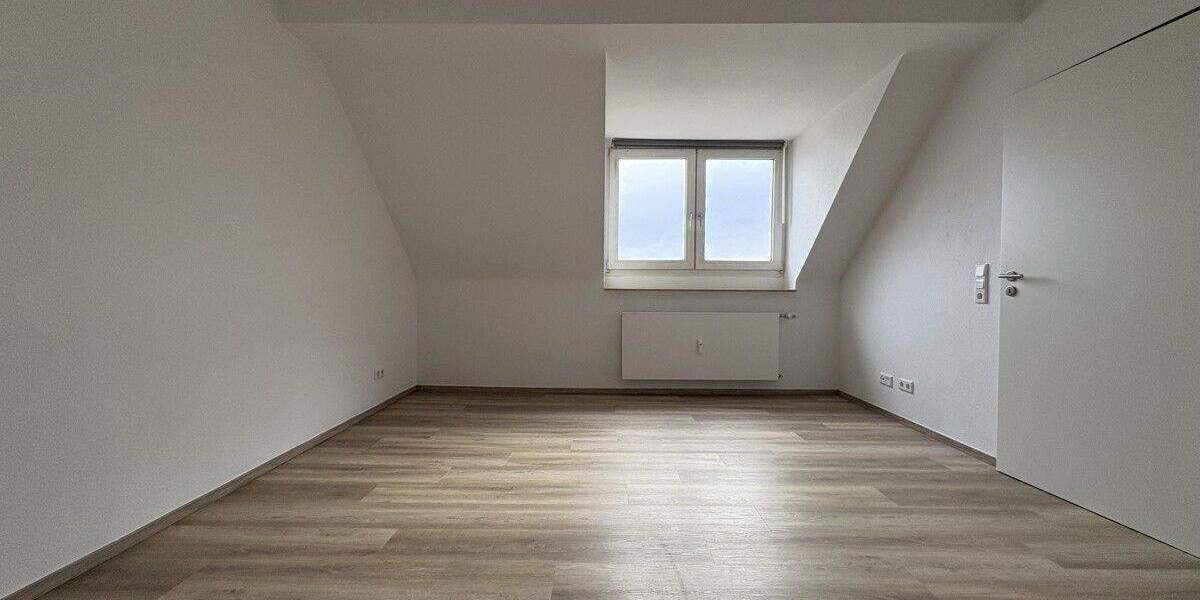 Etagenwohnung Düsseldorf Bilk - 2 Zimmer, 60 m&sup2;, 800&euro; | Angebot:25097175
