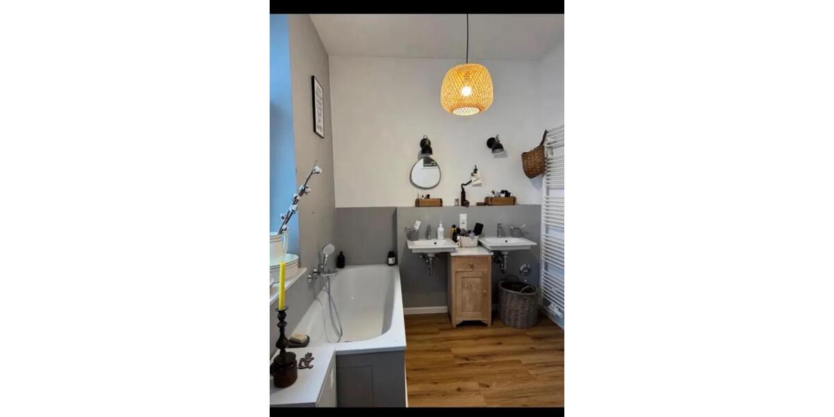 Erdgeschoßwohnung Solingen Höhscheid - 2 Zimmer, 95 m&sup2;, 1.050&euro; | Angebot:26416839