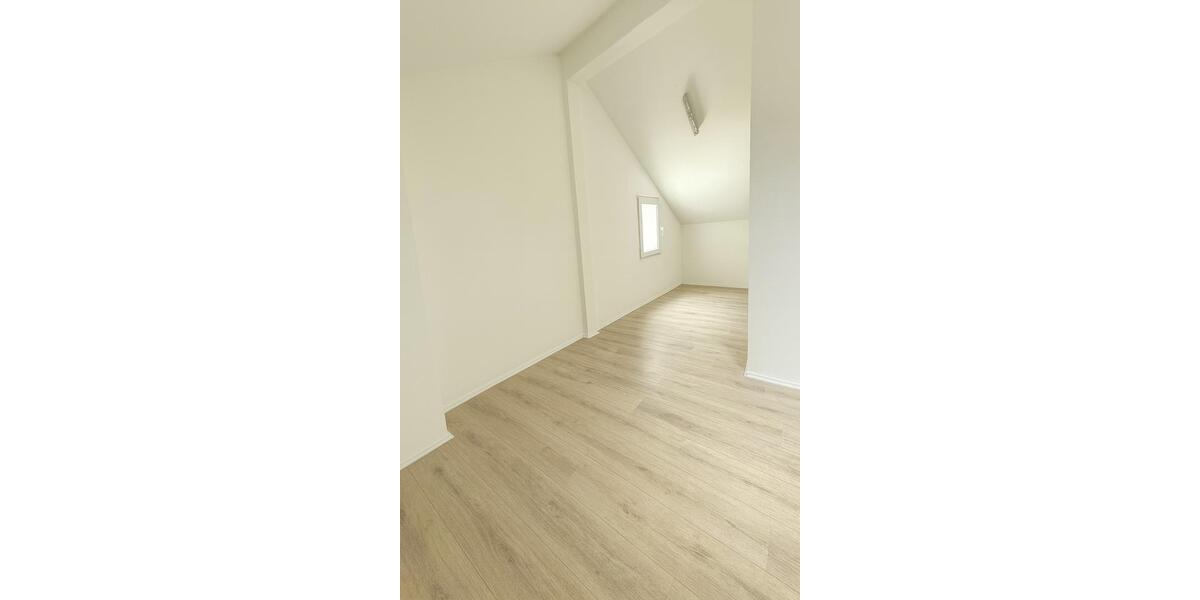 Einfamilienhaus Solingen Aufderhöhe - 5 Zimmer, 70 m&sup2;, 580&euro; | Angebot:26419238