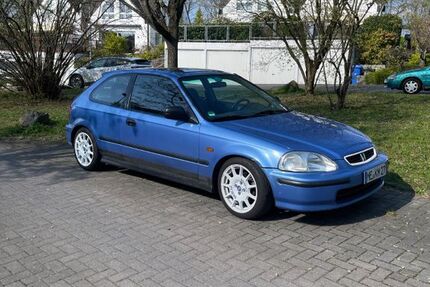 Honda Civic 180.000 km 4.650 &euro; Ratingen 40880