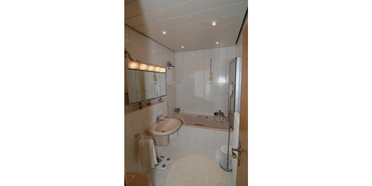 Großzügige 3-Zimmerwohnung mit Garage am Bismarckviertel 3 zimmer