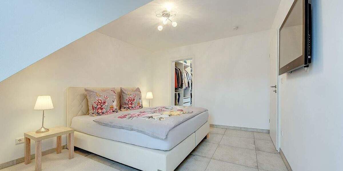 Einfamilienhaus Düsseldorf Unterrath - 5 Zimmer, 143 m&sup2;, 1.298.000&euro; | Angebot:25290500