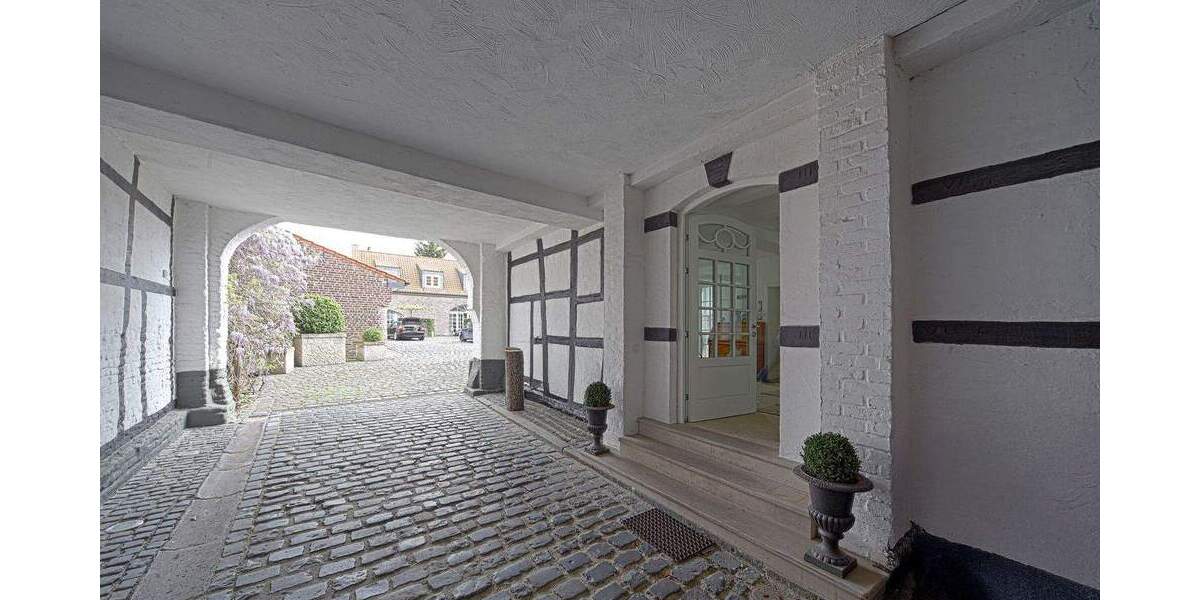 Historisches Erbe trifft auf luxuriösen Rückzugsort: Mitten in Meerbusch-Büderich 1 zimmer