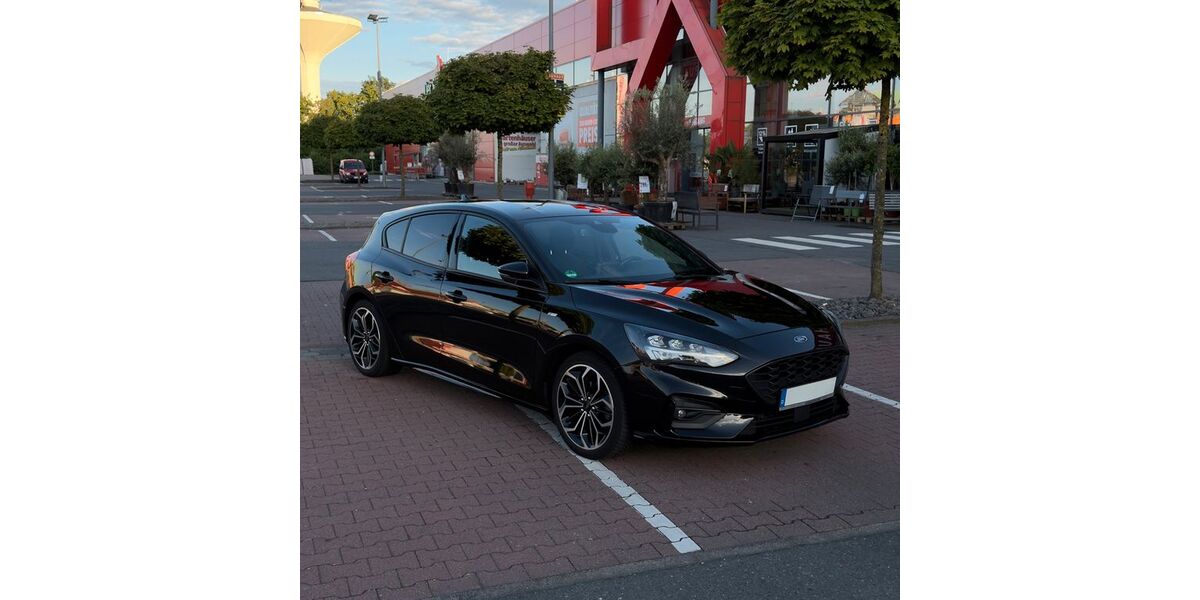 Ford Focus 96.038 km 15.700 &euro; Wuppertal 42283