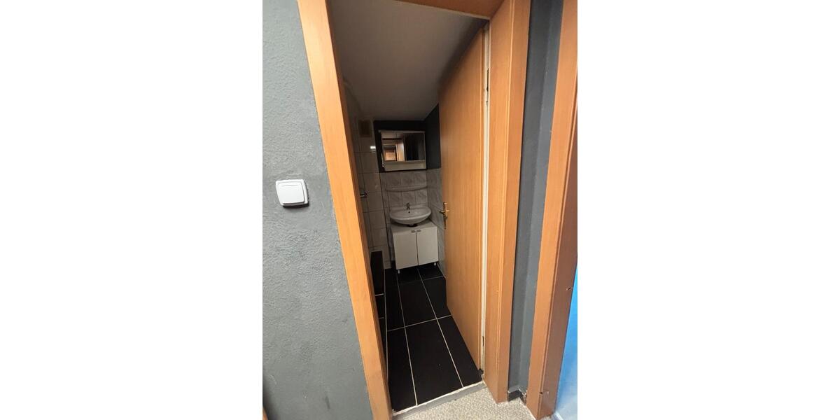 Etagenwohnung Düsseldorf Oberbilk - 1 Zimmer, 25 m&sup2;, 600&euro; | Angebot:26416843