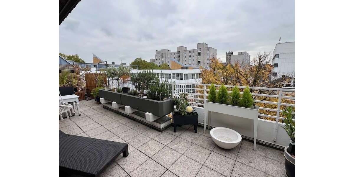 Haus zum Kaufen in Neuss Innenstadt 2.050.000 € 738 m² 23 zimmer