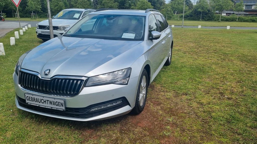 Skoda Superb 84.000 km 23.600 &euro; Duisburg 47167