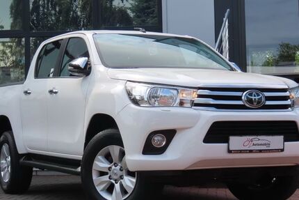 Toyota Hilux 228.800 km 23.900 &euro; Neuss 41469