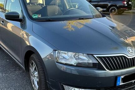 Skoda Rapid 198.000 km 4.600 &euro; Mönchengladbach 41063