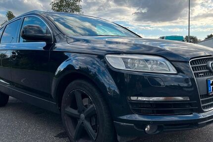 Audi Q7 343.000 km 8.500 &euro; Düsseldorf 40599
