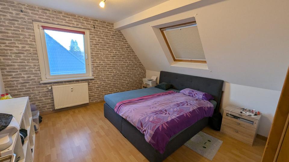 Dachgeschoßwohnung Viersen Hülsdonk - 3.5 Zimmer, 106 m&sup2;, 1.060&euro; | Angebot:25784077