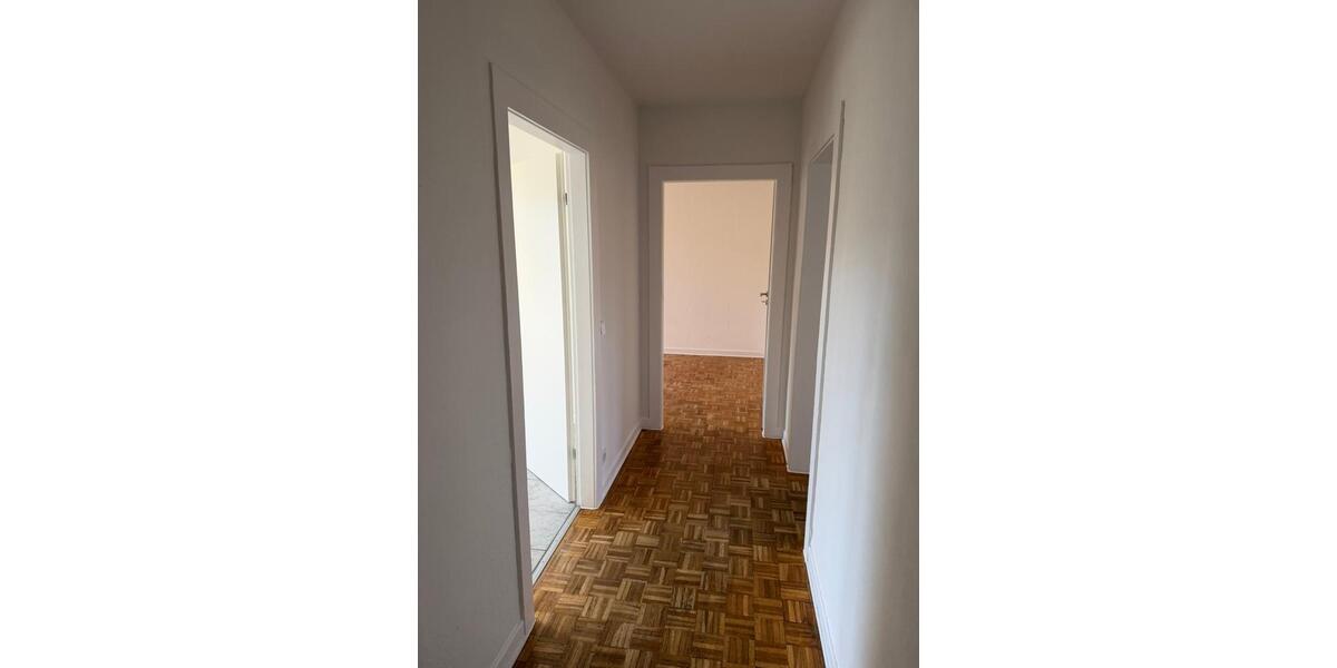Etagenwohnung Krefeld - 4 Zimmer, 96 m&sup2;, 725&euro; | Angebot:25646816