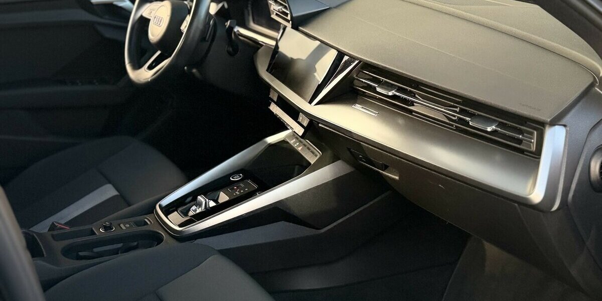 Audi A3 35 TDI S- line / Keyless / Virtual Cockpit 95.000 km 22.900 &euro; Mönchengladbach 41066