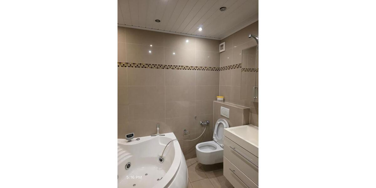 Privat! Keine Provision! 4-Zimmer, kernsaniert, sofort frei! 4 zimmer