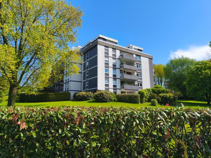 Sonnige 3-Zimmer-Wohnung mit Dachterrasse, Garage und Stellpatz