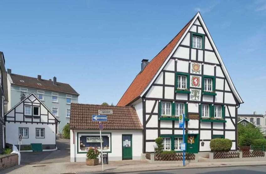 Haus zum Kaufen in Wuppertal 899.000 € 732.22 m²
