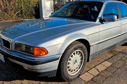 BMW 728 247.000 km 6.370 &euro; Düsseldorf 40629