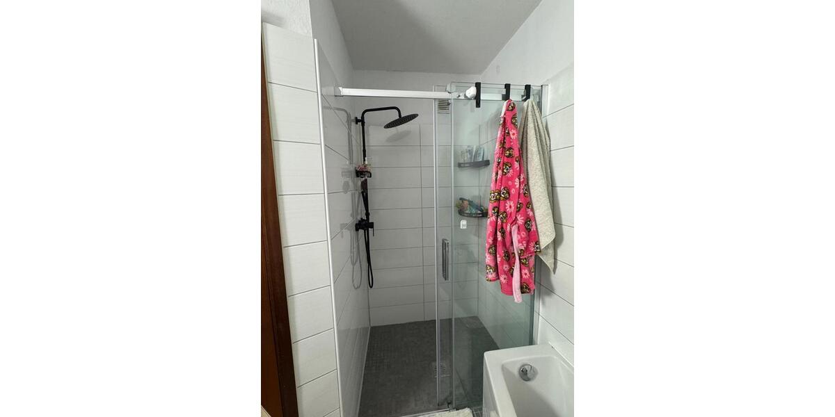 Etagenwohnung Düsseldorf Stadtbezirk 8 - 4 Zimmer, 96 m&sup2;, 1.299&euro; | Angebot:25751647