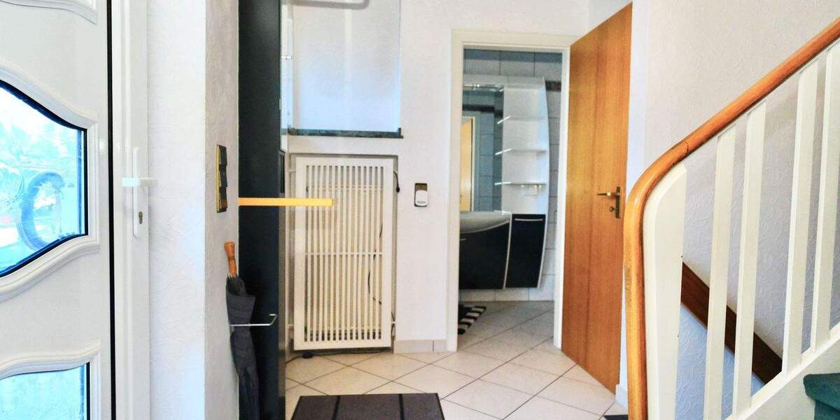Reihenmittelhaus Neuss Vogelsang - 3 Zimmer, 113 m&sup2;, 395.000&euro; | Angebot:24825888