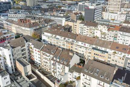 Haus zum Kaufen in Düsseldorf 2.729.000 € 966 m² 25 zimmer
