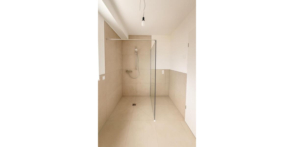 Reihenhaus Langenfeld (Rheinland) - 4.5 Zimmer, 110 m&sup2;, 1.590&euro; | Angebot:25228388