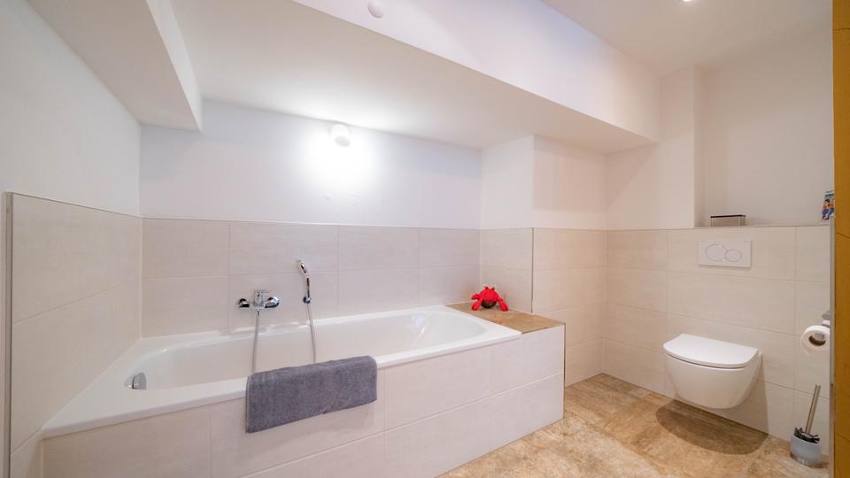 Reihenhaus Essen Stadtbezirk VIII - 4 Zimmer, 270 m&sup2;, 750.000&euro; | Angebot:26122103