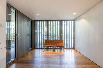 Haus Düsseldorf Lörick - 10 Zimmer, 460 m&sup2;, 6.300.000&euro; | Angebot:26963524