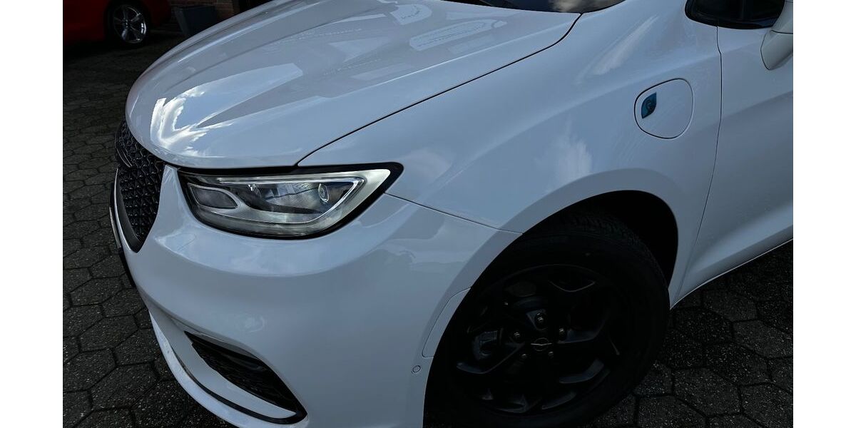 Chrysler Pacifica 64.800 km 29.900 &euro; Korschenbroich 41352