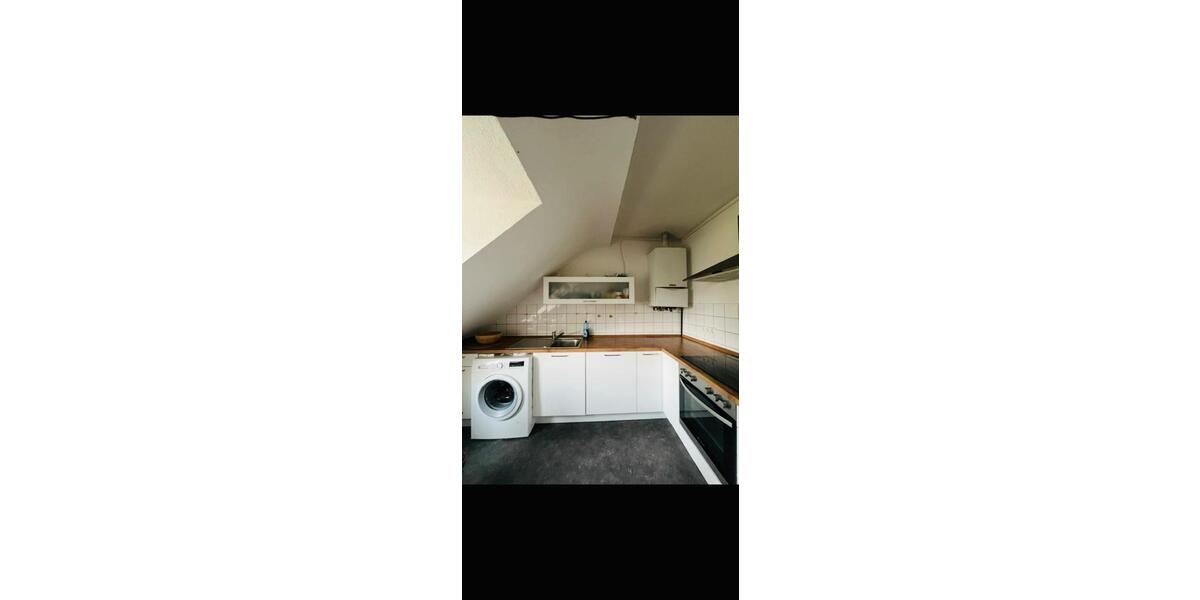 Dachgeschoßwohnung Düsseldorf Oberbilk - 2 Zimmer, 48 m&sup2;, 670&euro; | Angebot:25580137