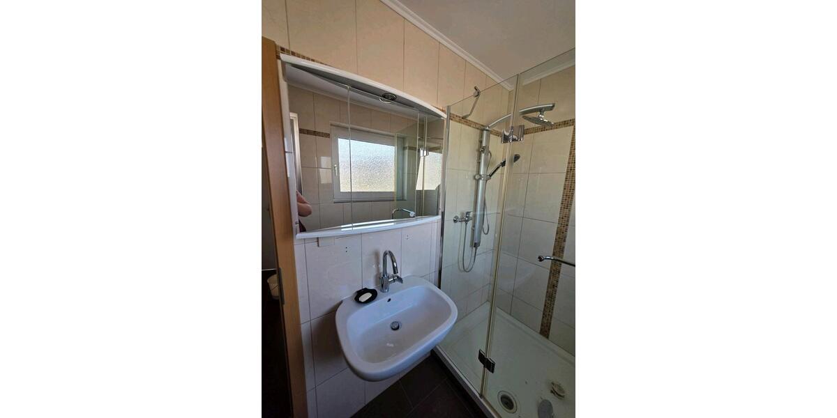 Moderne 2-Zimmer-Wohnung mit Balkon + Küche im Herzen von Dönberg 2.5 zimmer