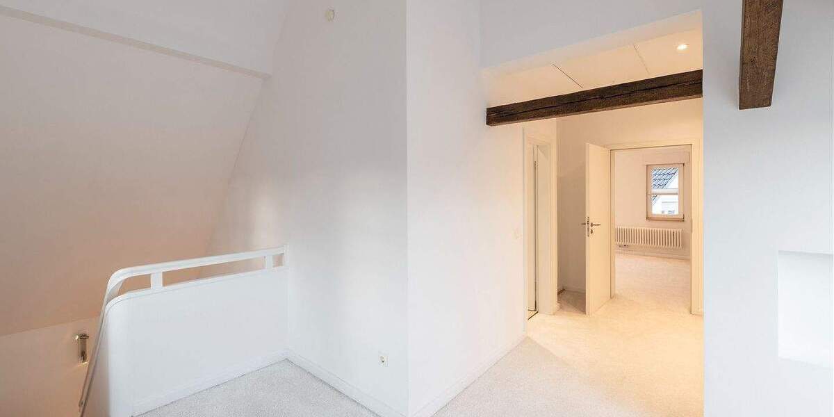 * Freistehendes Einfamilienhaus mit hoher Lebensqualität in begehrter Gerresheimer Lage * 6 zimmer