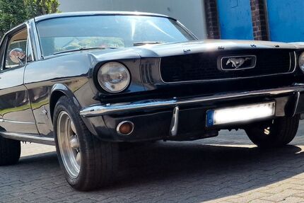 Ford Mustang 999.999 km 34.500 € Ratingen 40878