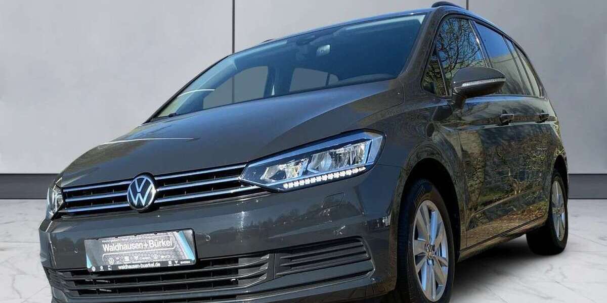 VW Touran 103.857 km 22.380 &euro; Viersen 41751
