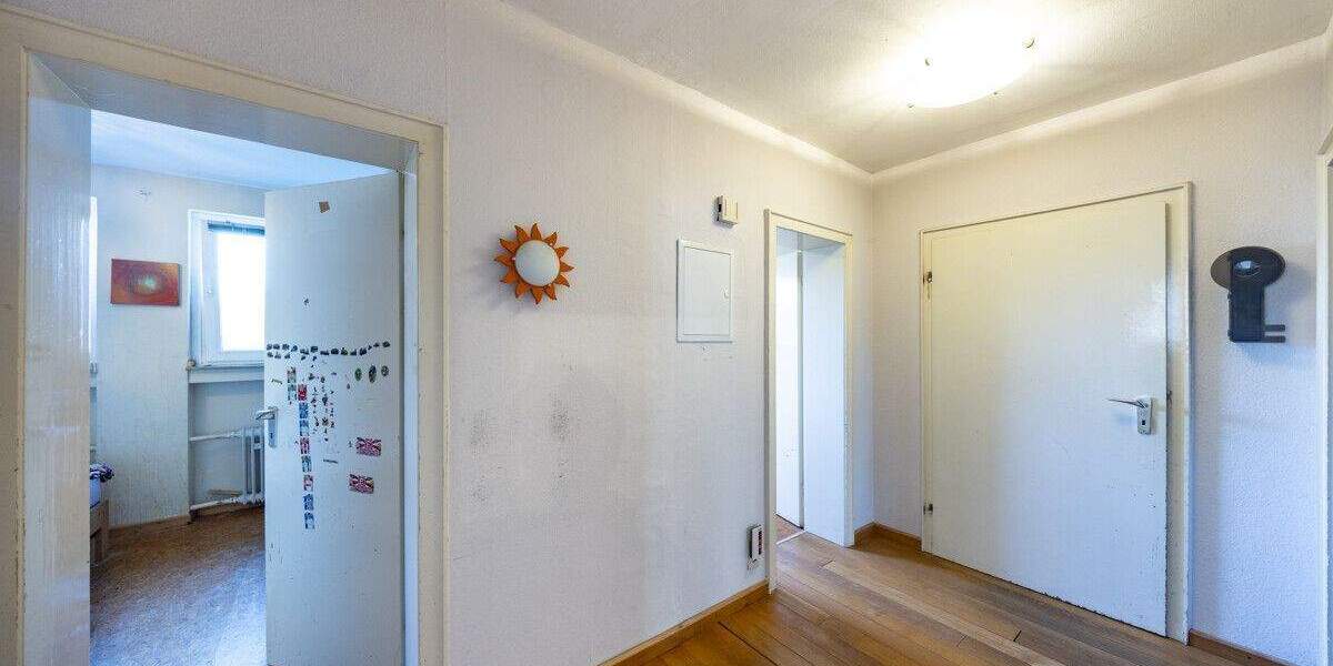 Großzügige 5-Zimmer-Wohnung mit zwei Bädern und Balkon in guter Lage von Büderich 5 zimmer